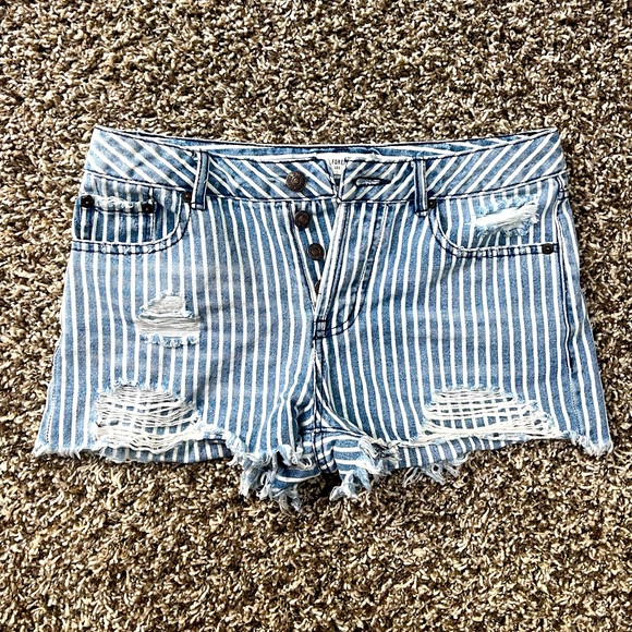 Forever 21 Stripe Shorts - Picture 1 of 3
